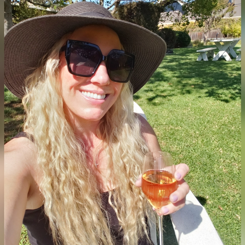 Meet your Posher, Adrienne
